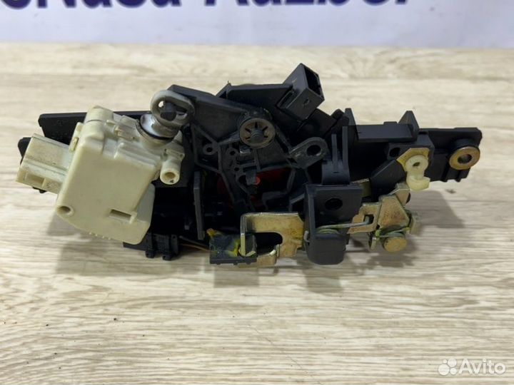 Ручка открывания багажника Audi A6 седан AEB 1998