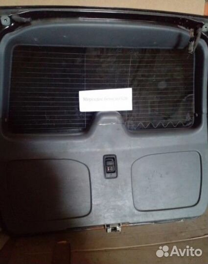 Обшивка двери багажника Mercedes W163 320Ml