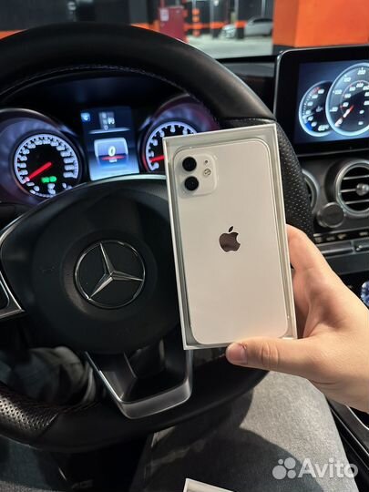 iPhone 12, 64 ГБ