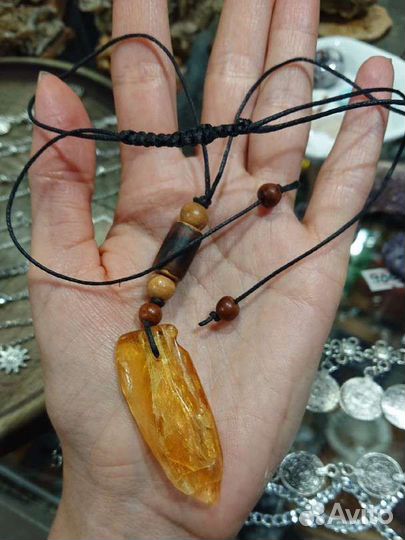 Янтарь, амулет