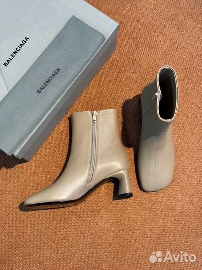 Balenciaga ботильоны