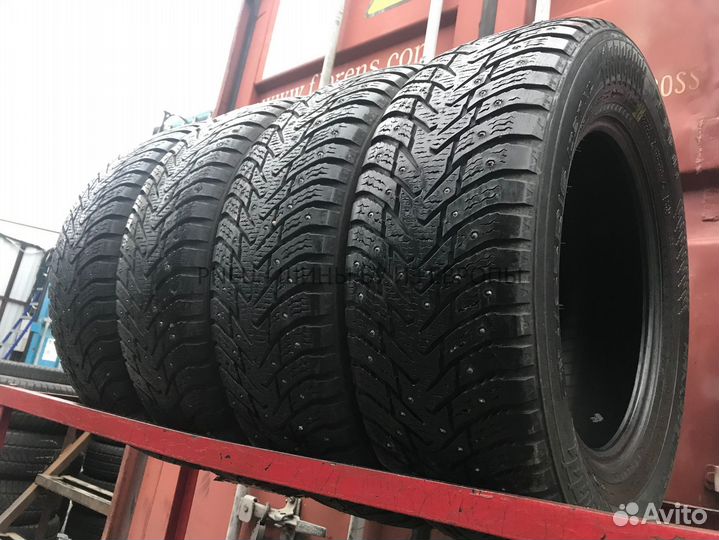 Nokian Tyres Hakkapeliitta 8 SUV 215/65 R16 105Q