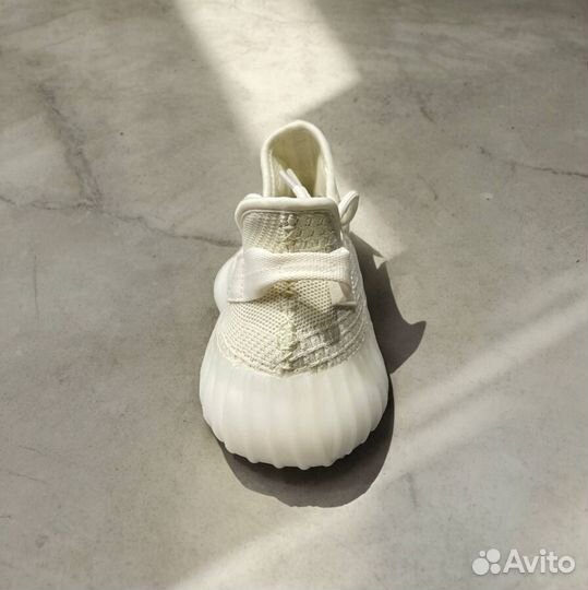 Кроссовки Adidas Yeezy Boost 350 V2 Lite Bone