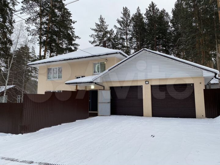 Дом 172 м² на участке 13 сот.