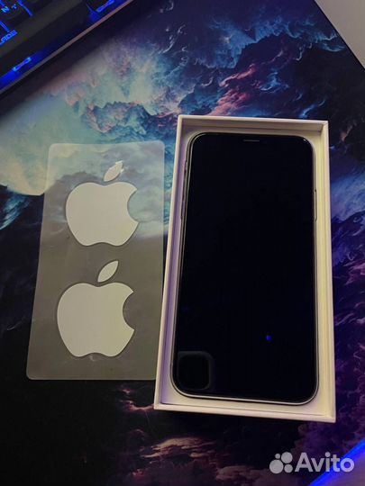 iPhone X, 64 ГБ