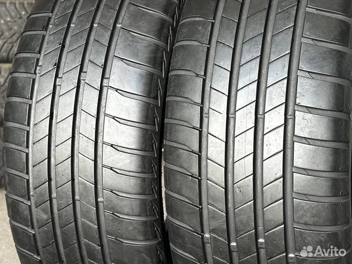 Bridgestone Turanza T005 215/55 R17