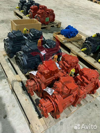 Основной насос Hitachi 9285566