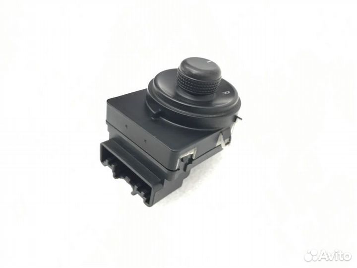 Блок управления зеркалами передний левый Chevrolet