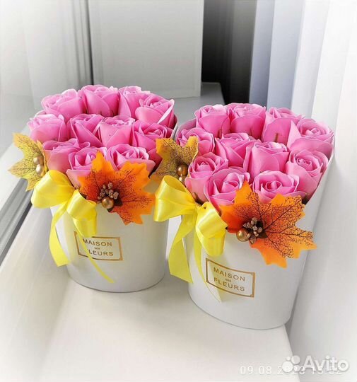 Букеты из бабочек и мыльных роз