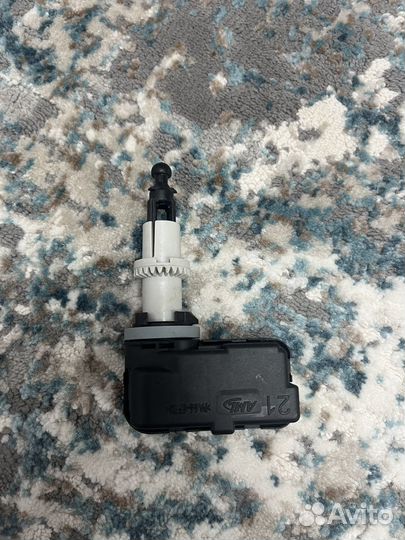 Моторчик корректора фары golf 6 галоген