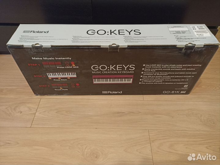 Синтезатор Roland GO-61K + стойка