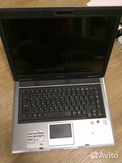 Ноутбук asus