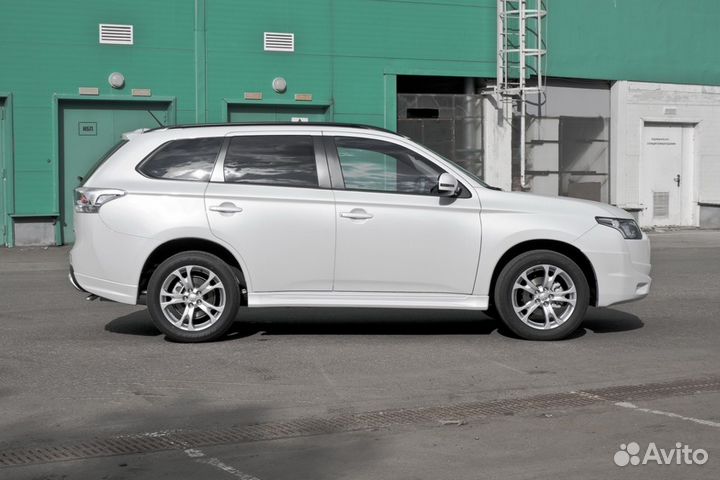 Обвес на Mitsubishi Outlander 3 Broomer Design