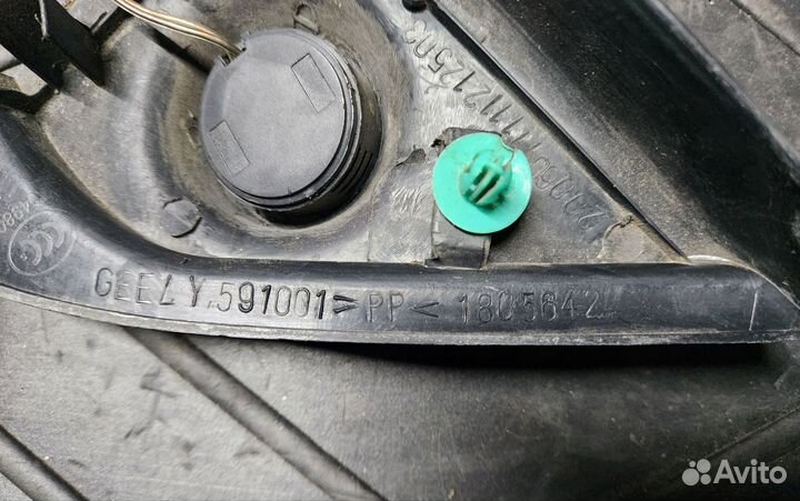 Уголок зеркала Geely MK