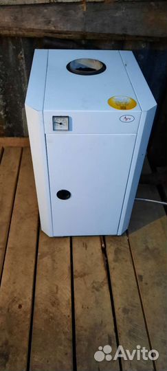 Газовый котел напольный и три радиатора
