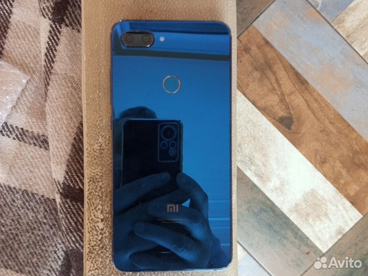 Xiaomi Mi 8 Lite, 4/64 ГБ