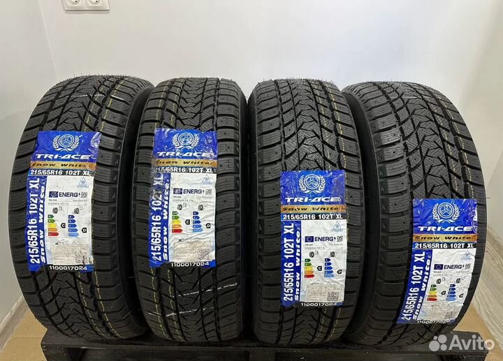 Tri Ace Snow White II 215/65 R16 22T