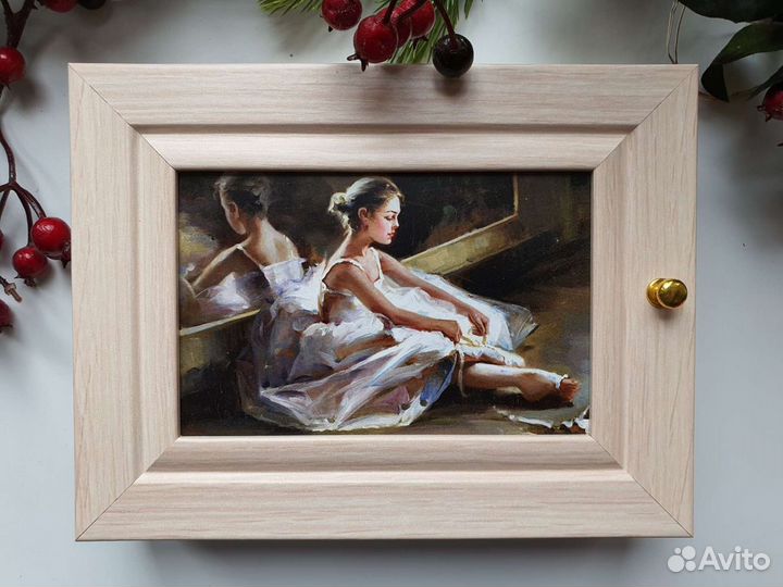 Ключница настенная