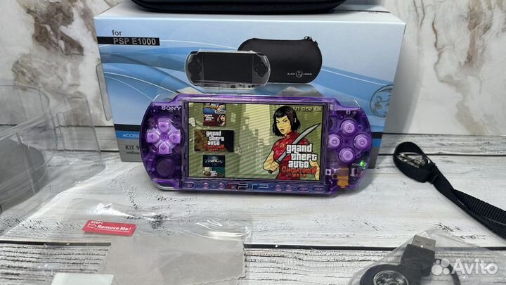 Игровая присиавка psp 3008 64gb + 75 игр