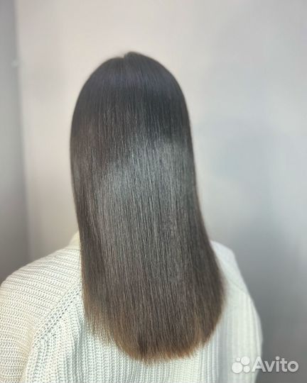 Кератиновое выпрямление волос