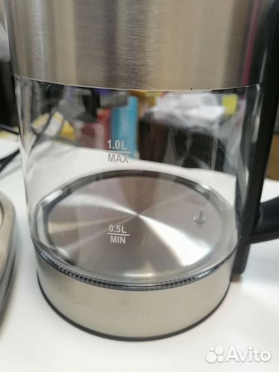 Чайник Kitfort KT-648