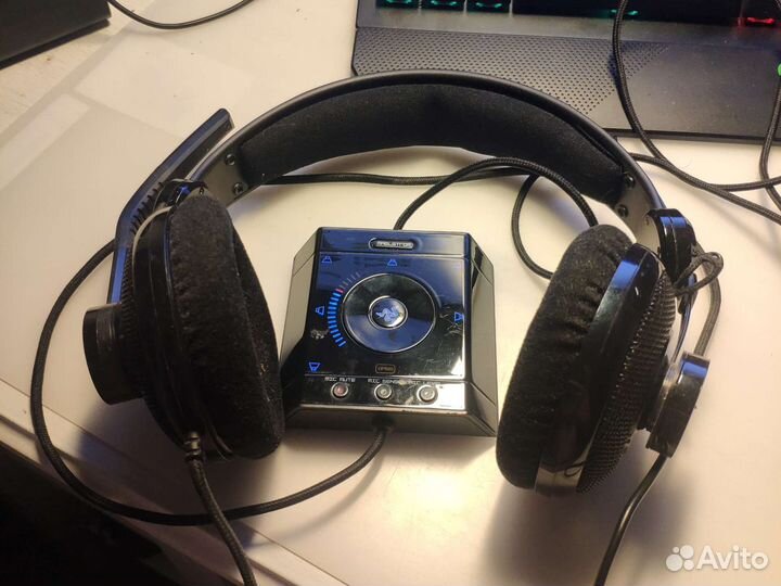 Наушники Razer Megalodon