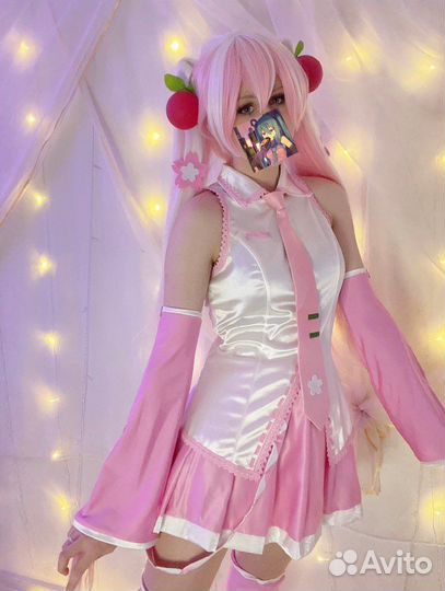 Косплей Сакура Мику