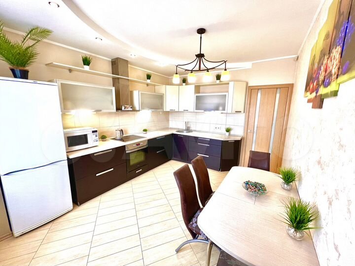 2-к. квартира, 85 м², 11/17 эт.