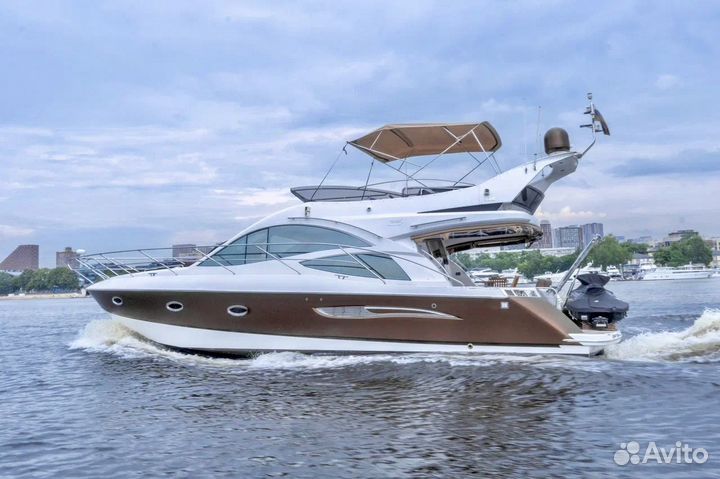 Моторная яхта Galeon 440 FLY