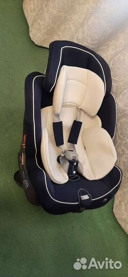 Автокресло ailebebe carmate