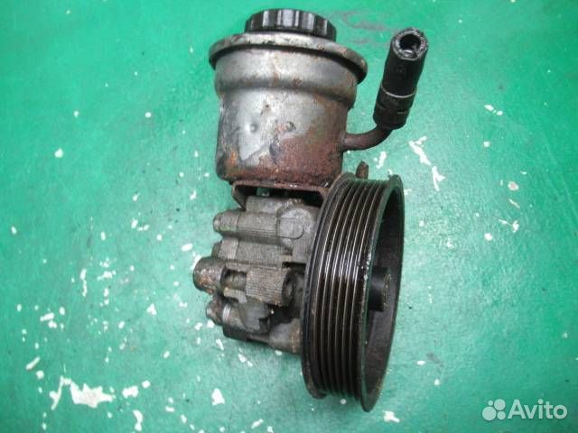 Насос гидроусилителя руля Toyota Corolla Verso