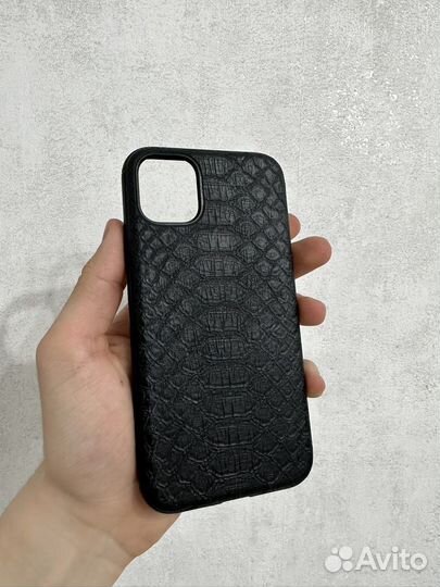 Чехол на iPhone 11