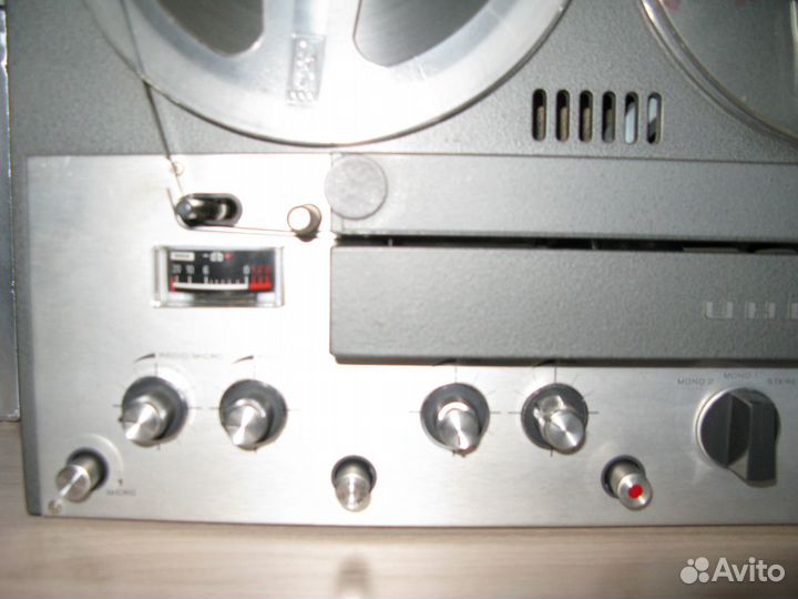 Катушечный магнитофон 