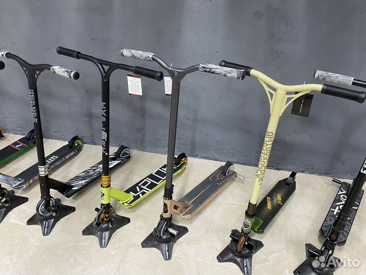 Трюковой самокат Explore