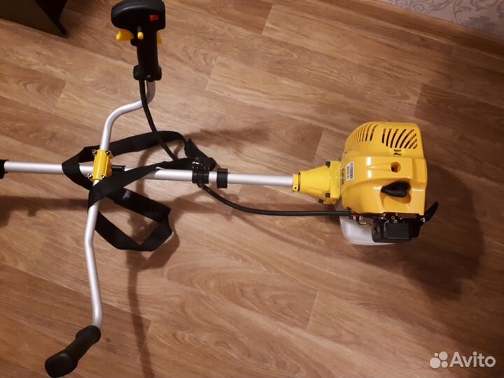 Триммер бензиновый
