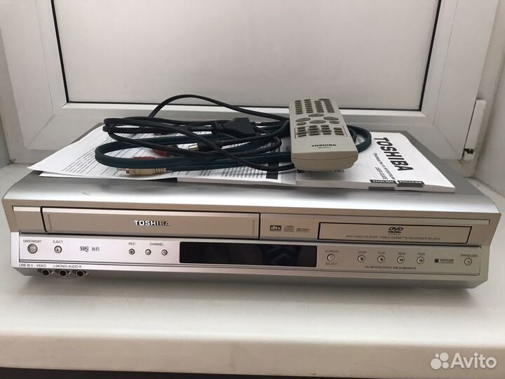 Комбо VHS/DVD Toshiba