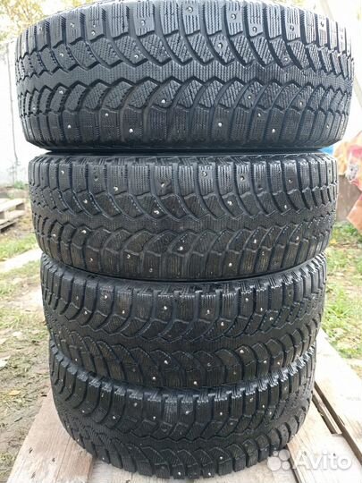 Bridgestone Blizzak Spike-01 185/65 R15