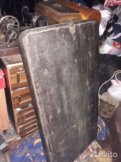 Старинное Зеркало и швейные машинки