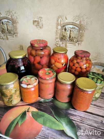 Помидоры солёные, салаты, компот