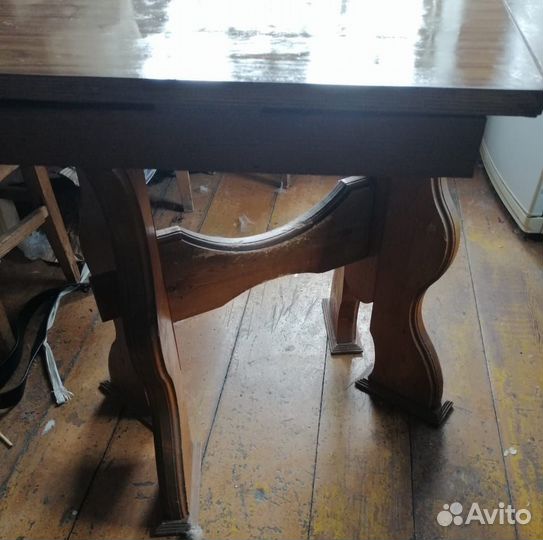 Кухонный стол