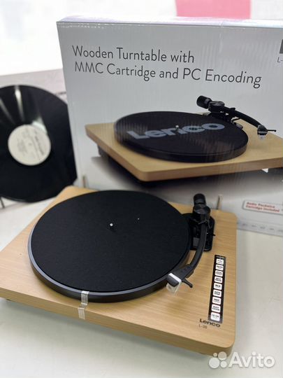 Виниловый проигрыватель