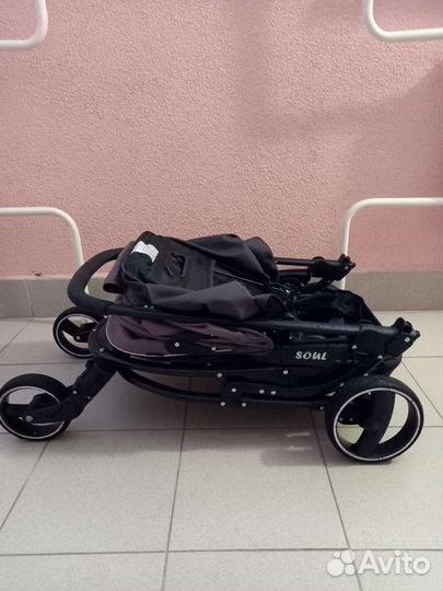 Прогулочная коляска детская складная