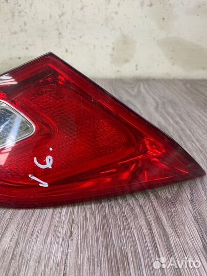 Фонарь крышки багажника задний левый Opel Astra J