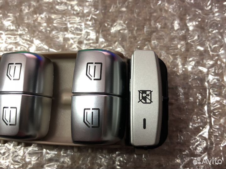 Блок стеклоподъемников Mercedes A2059056811