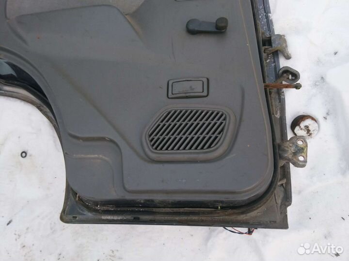 Разбираю Ford Maverick Nissan Terano