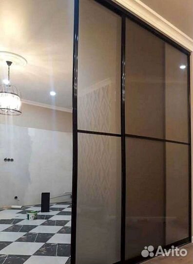 Раздвижная перегородка с матовым стеклом