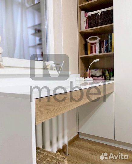 Шкаф с зеркалом