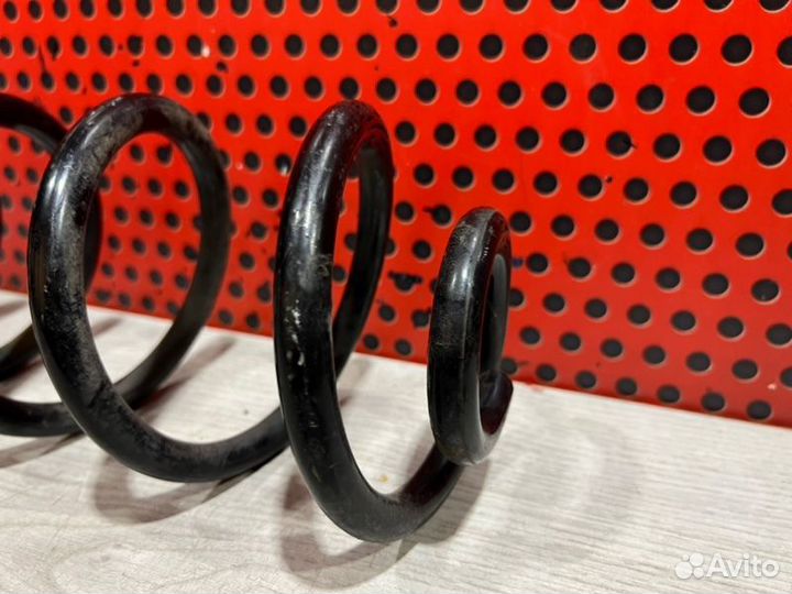 Пружина задняя Porsche Macan 95B 2018