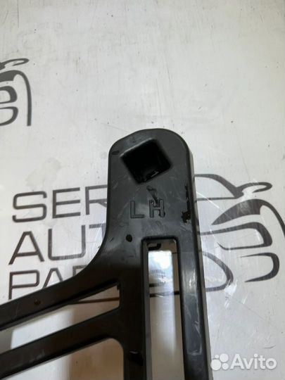 Крепление бампера заднее левое Kia Ceed JD D4FB