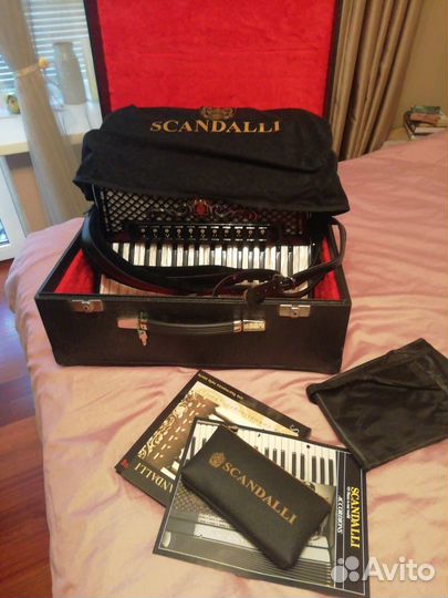 Аккордеон Scandalli Polifonico IX